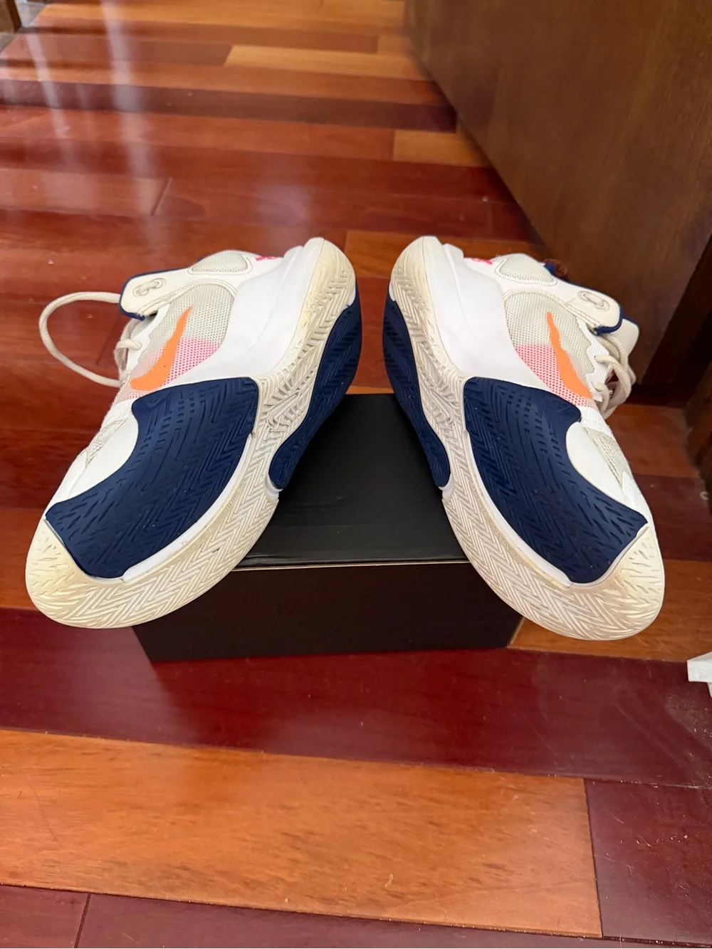 Nike Kid’s size 6 Youth Giannis Immortality (GS) Basketball Sneakers